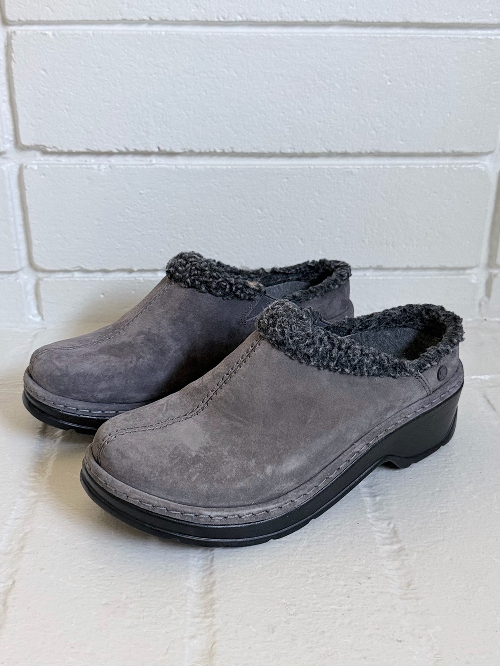 Klogs Footwear Munich Women's Clog Gray Suede Shearling Lined Cushioned, 7.5